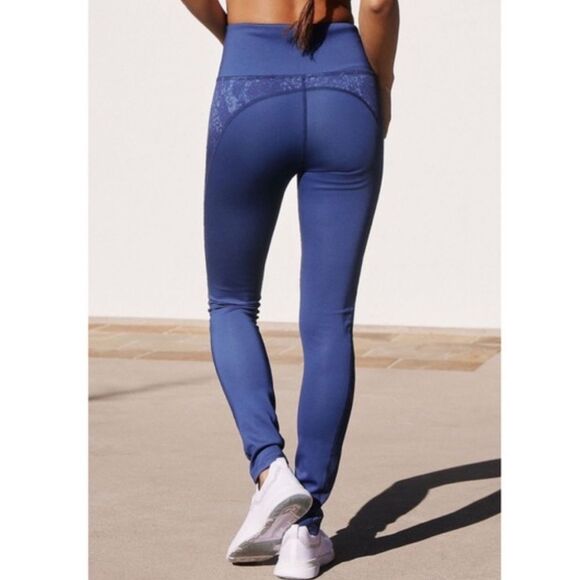 Daily Practice By Anthropologie Sofia High Rise Leggings In Navy/Marine - Picture 3 of 10